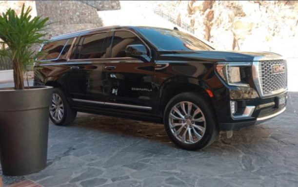 GMC YUKON 1 TO 9 PPL.